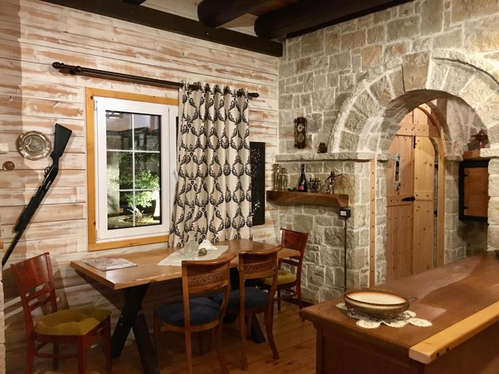 Rahoni Park & Suites Dhërmi Εξωτερικό φωτογραφία