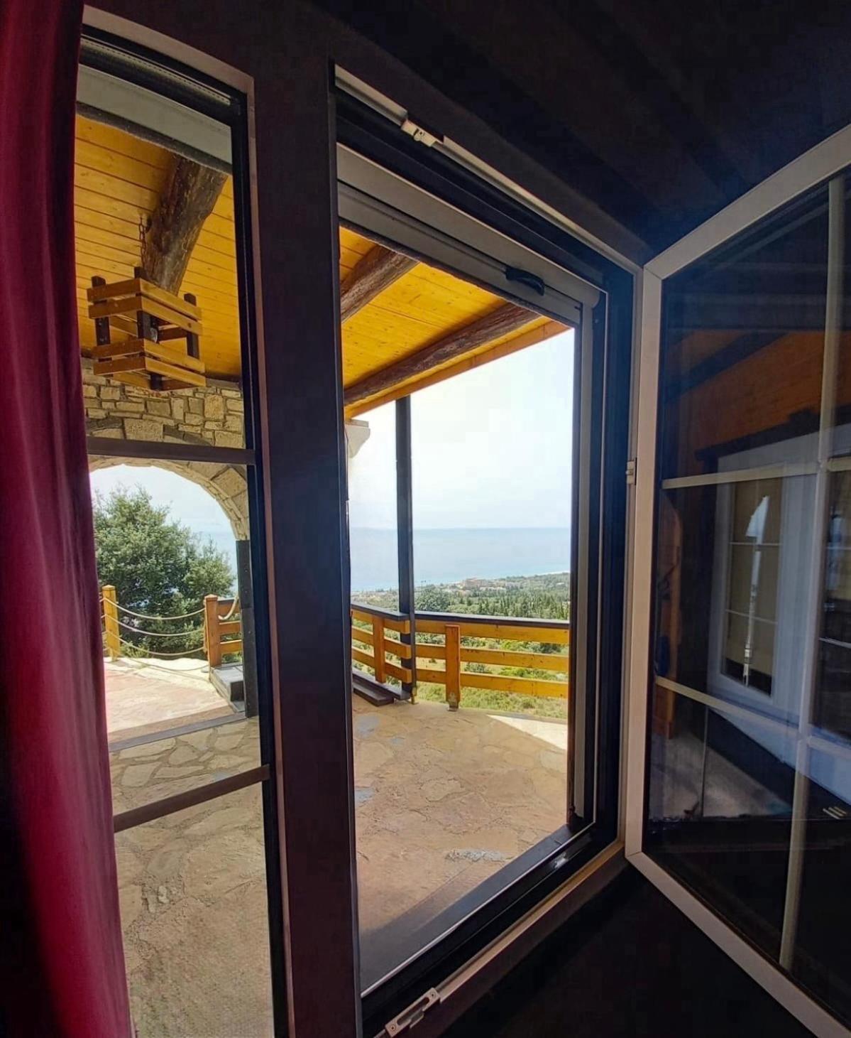 Rahoni Park & Suites Dhërmi Εξωτερικό φωτογραφία